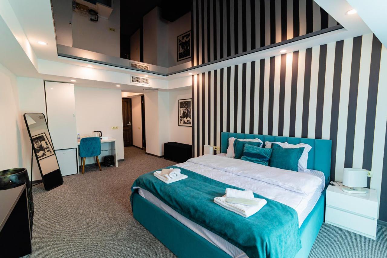 Royal Plaza Hotel Tbilisi Exterior photo