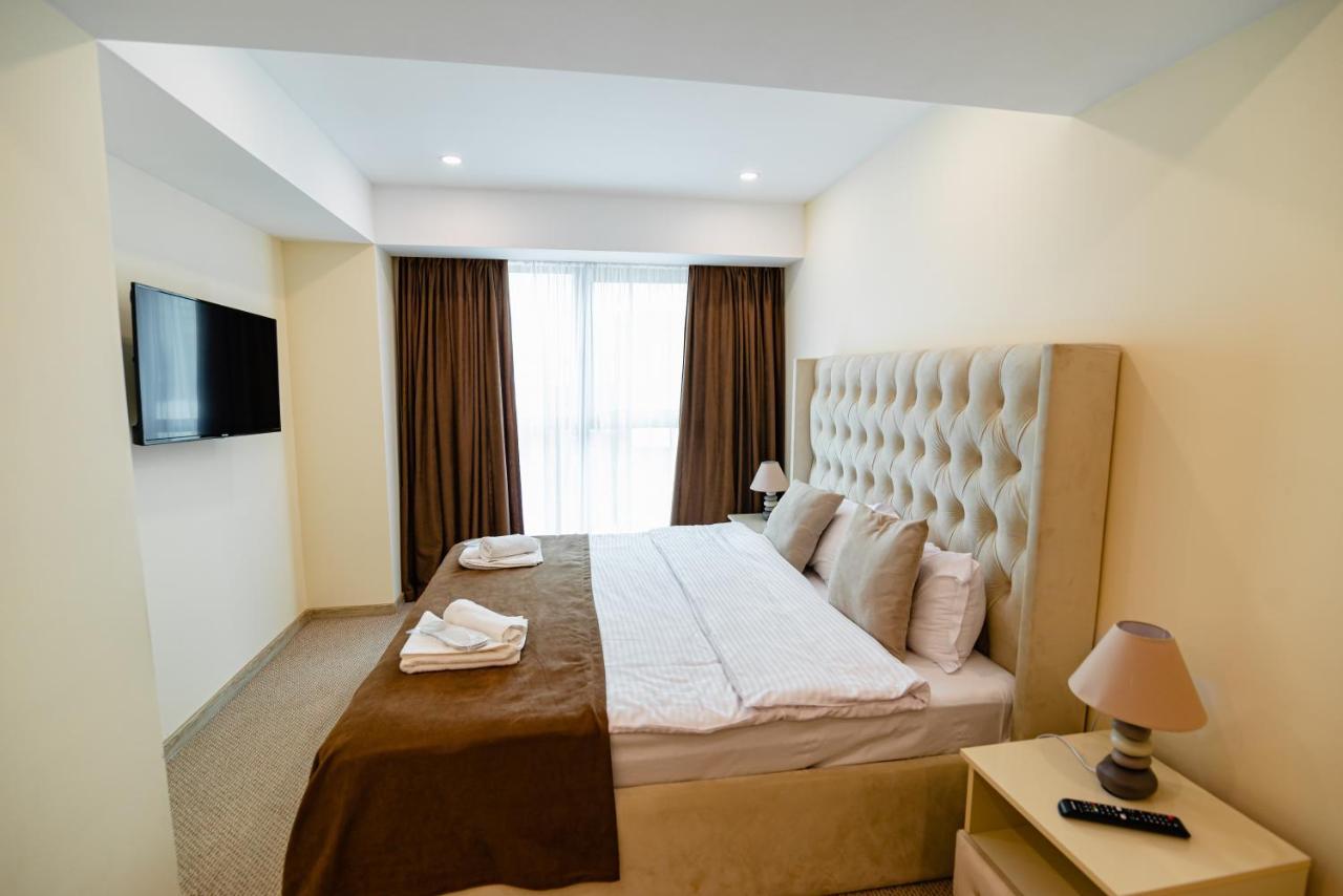 Royal Plaza Hotel Tbilisi Exterior photo