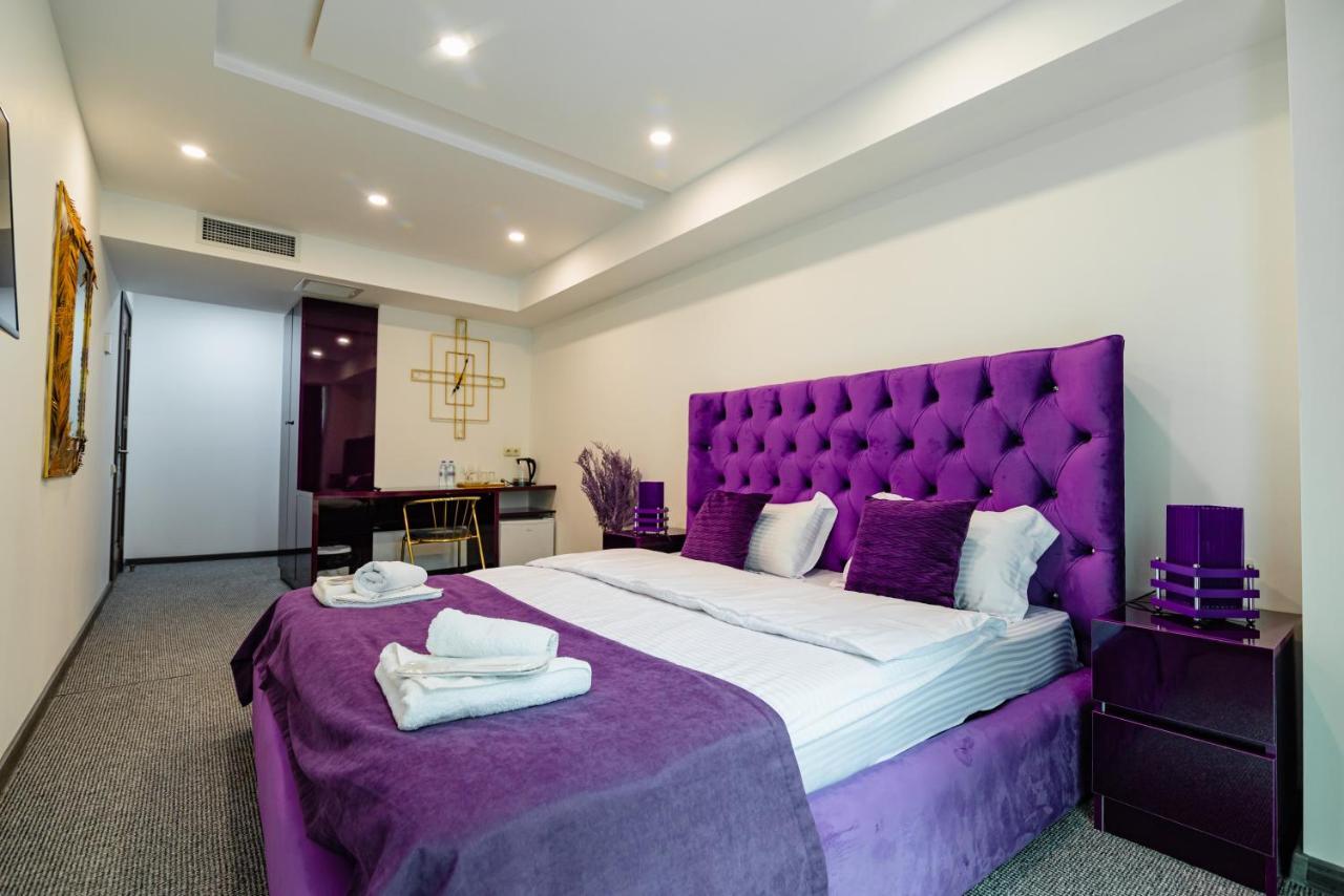 Royal Plaza Hotel Tbilisi Exterior photo